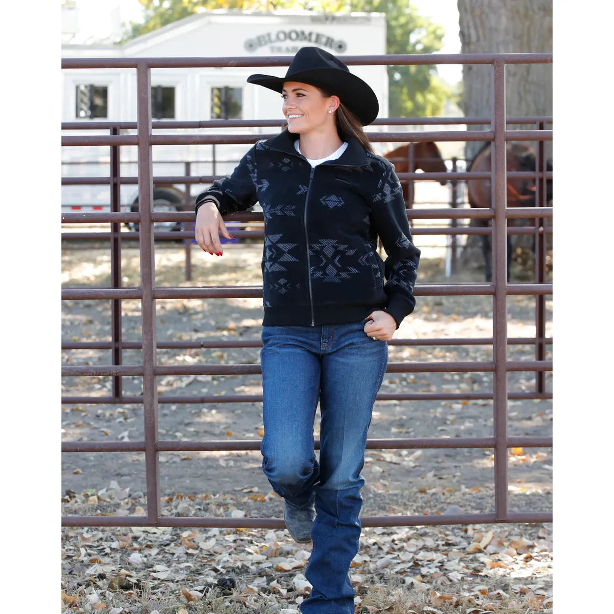 Cinch Women's Fleece Jacket