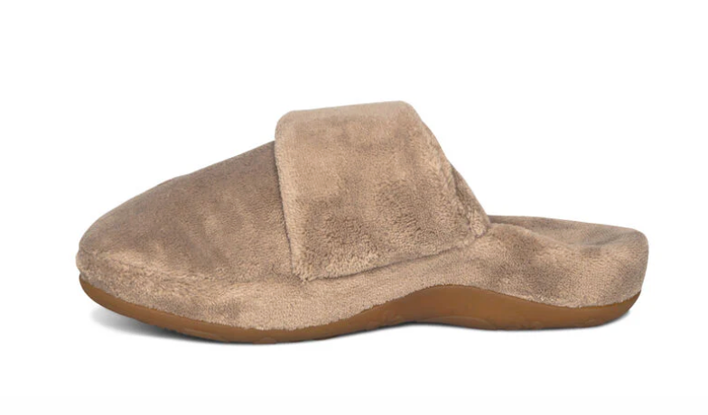 Aetrex Women's Mandy Closed Toe Slipper
