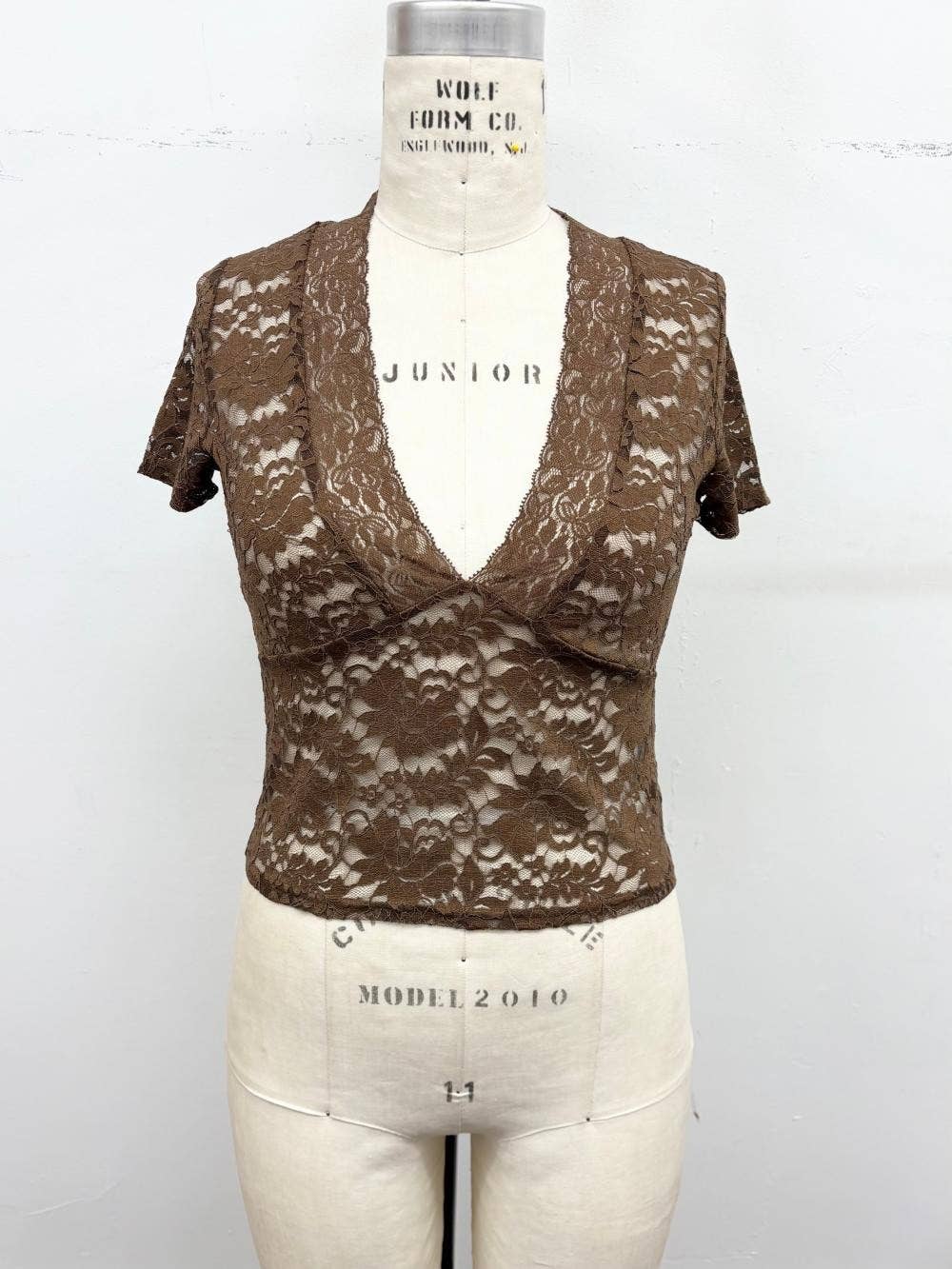 Timing Deep V-Neck Floral Lace Short Sleeve Top – Black