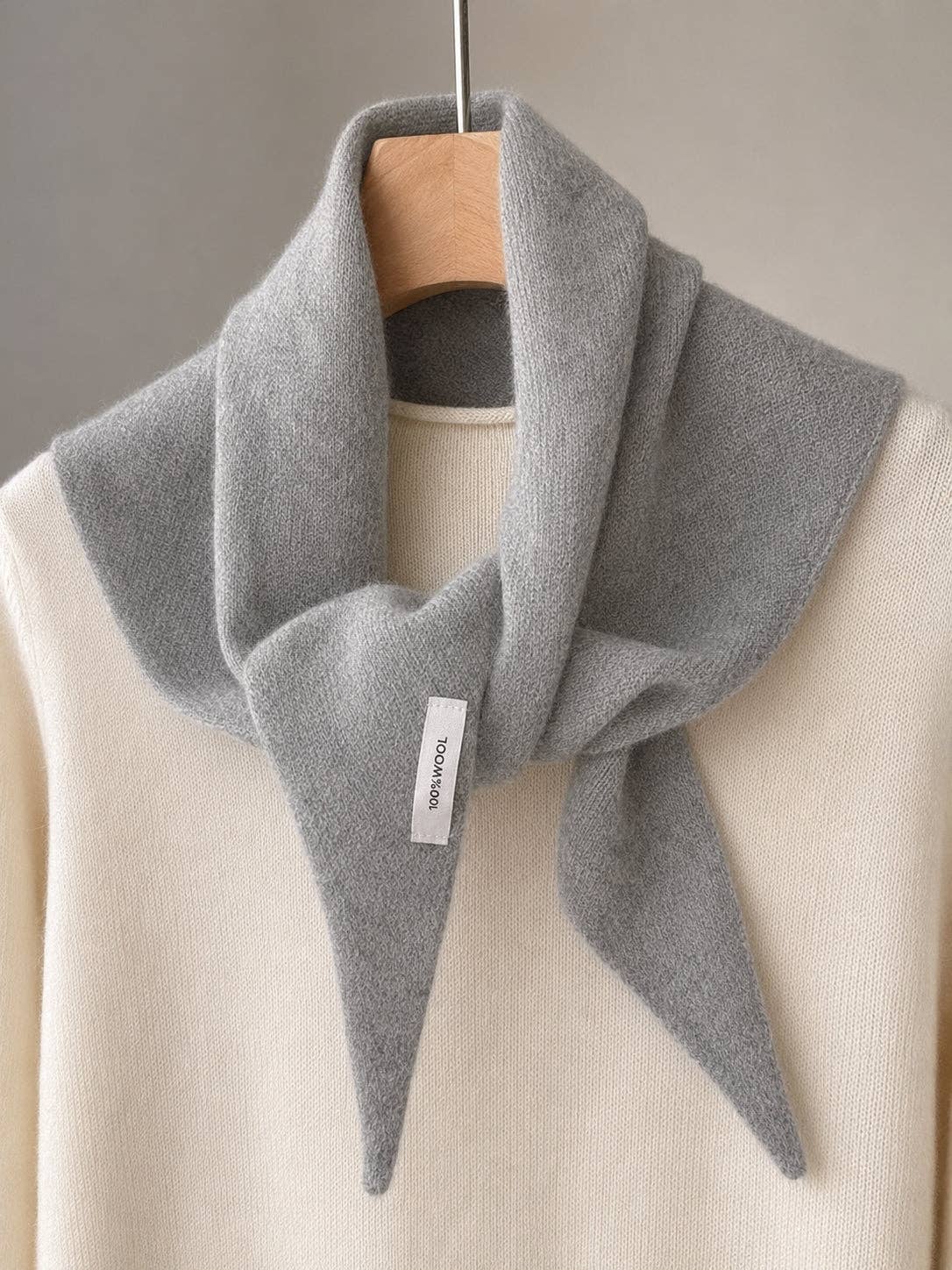JC Sunny Fashion JC024505 100% Merino Wool Triangle Scarf