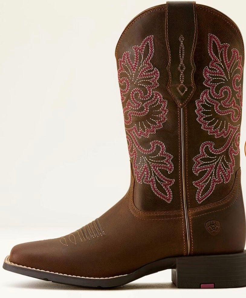 Ariat Women's Round Up StretchFit Wide Square Toe Western Boot