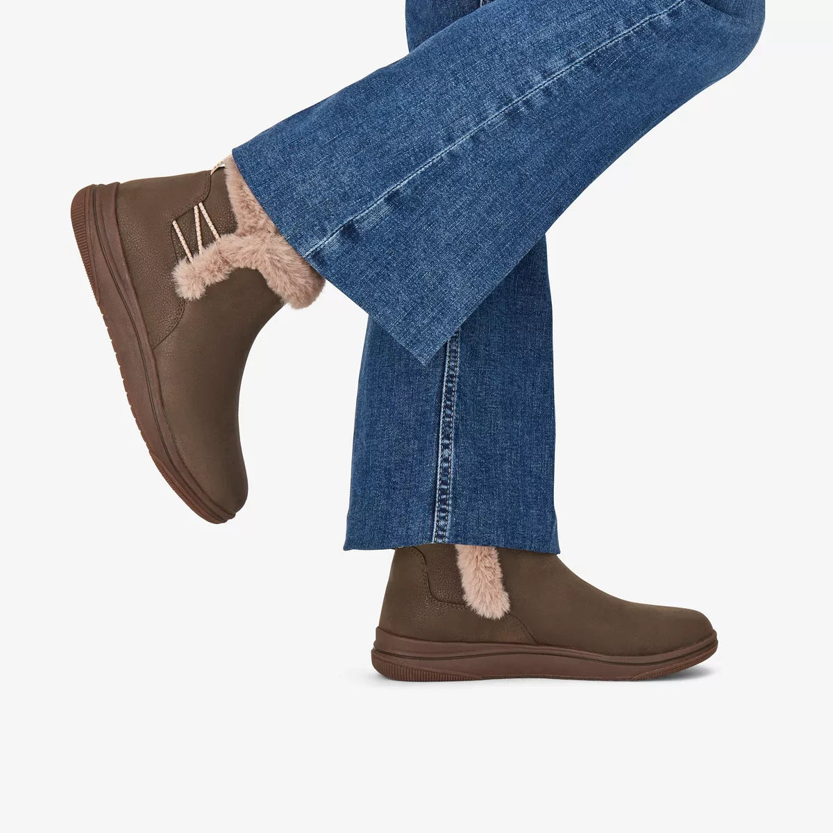 Clarks Women's Breeze Fur Lined Bootie