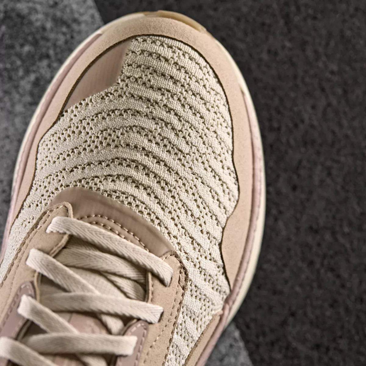 Clarks Women's Clarks Pace Walking Shoe