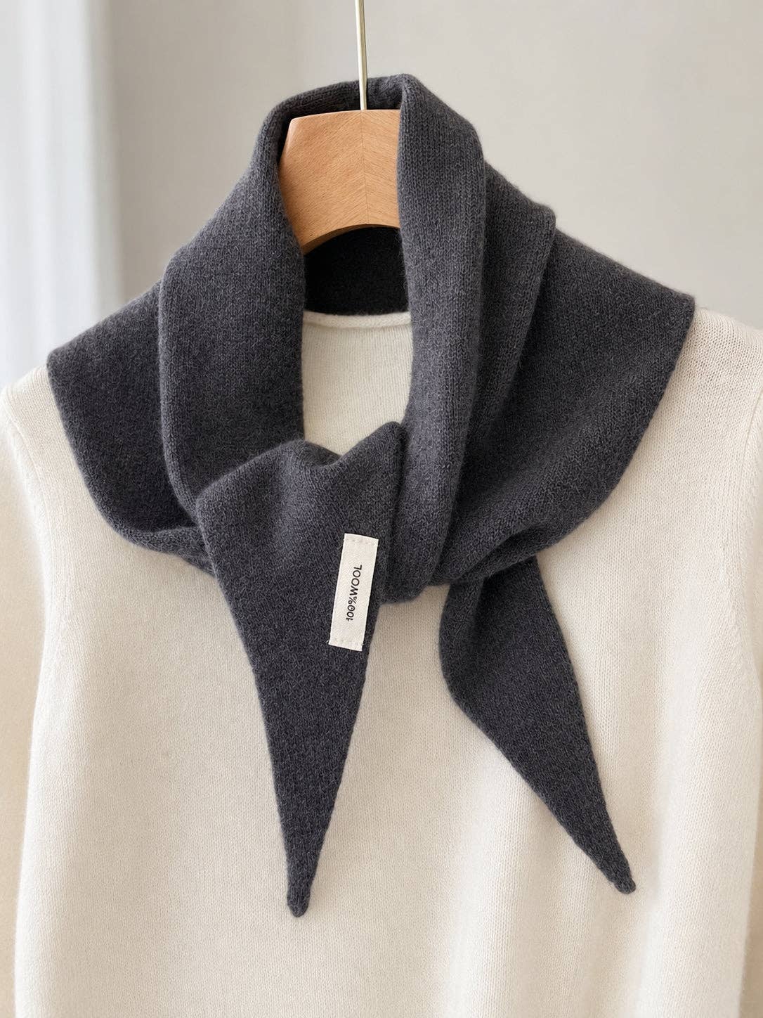 JC Sunny Fashion JC024505 100% Merino Wool Triangle Scarf